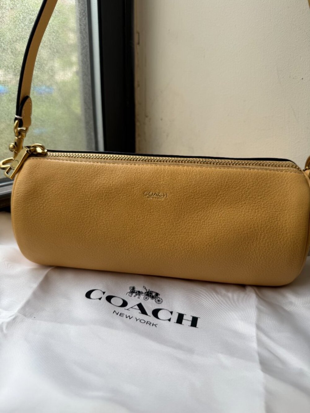 Coach Vanilla Barrel bag - Picture 2 of 8
